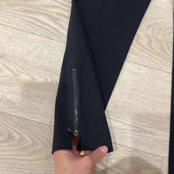 Cache black capris - Picture 9 of 13